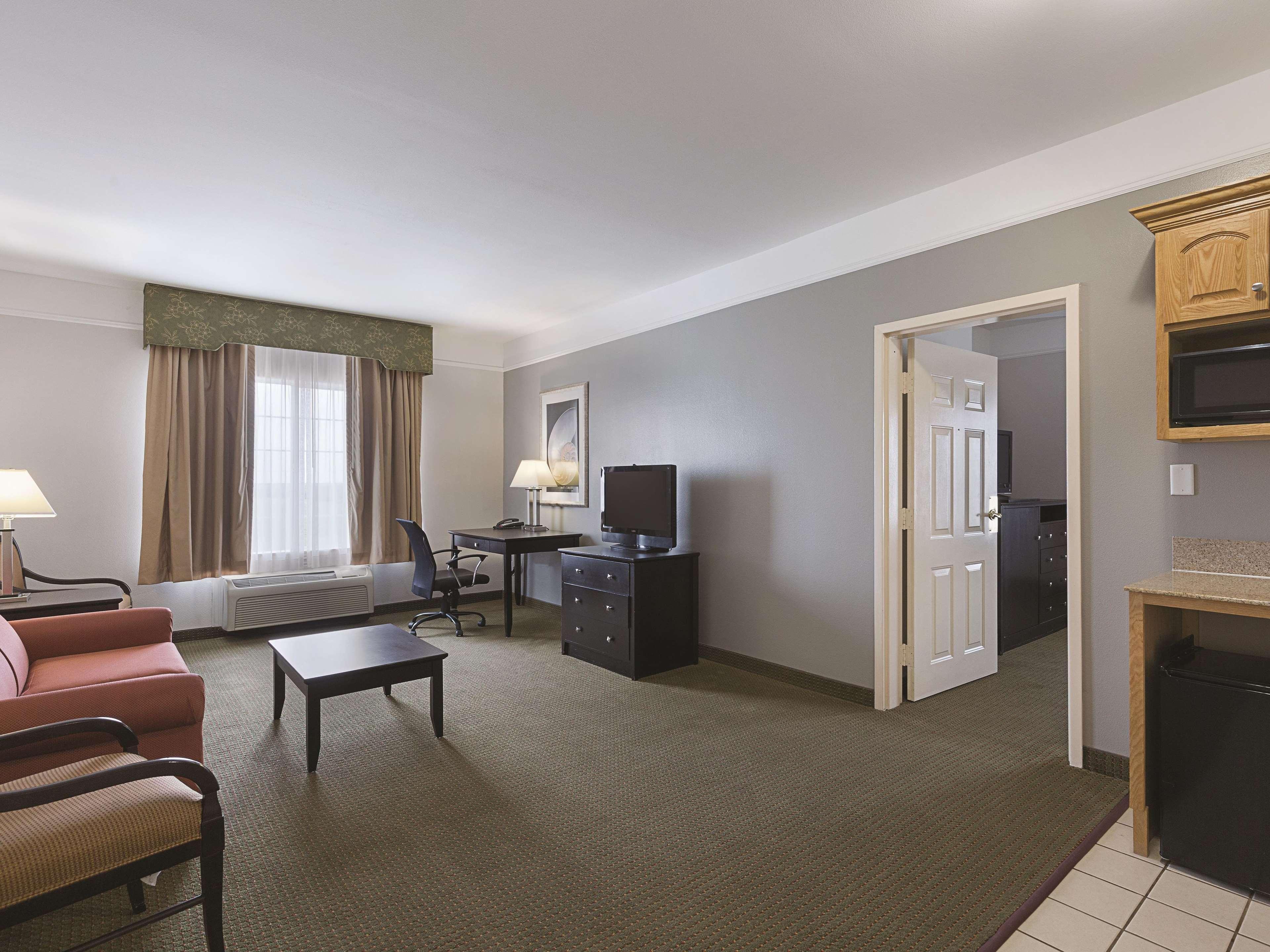 Hotel La Quinta By Wyndham Deer Park Esterno foto