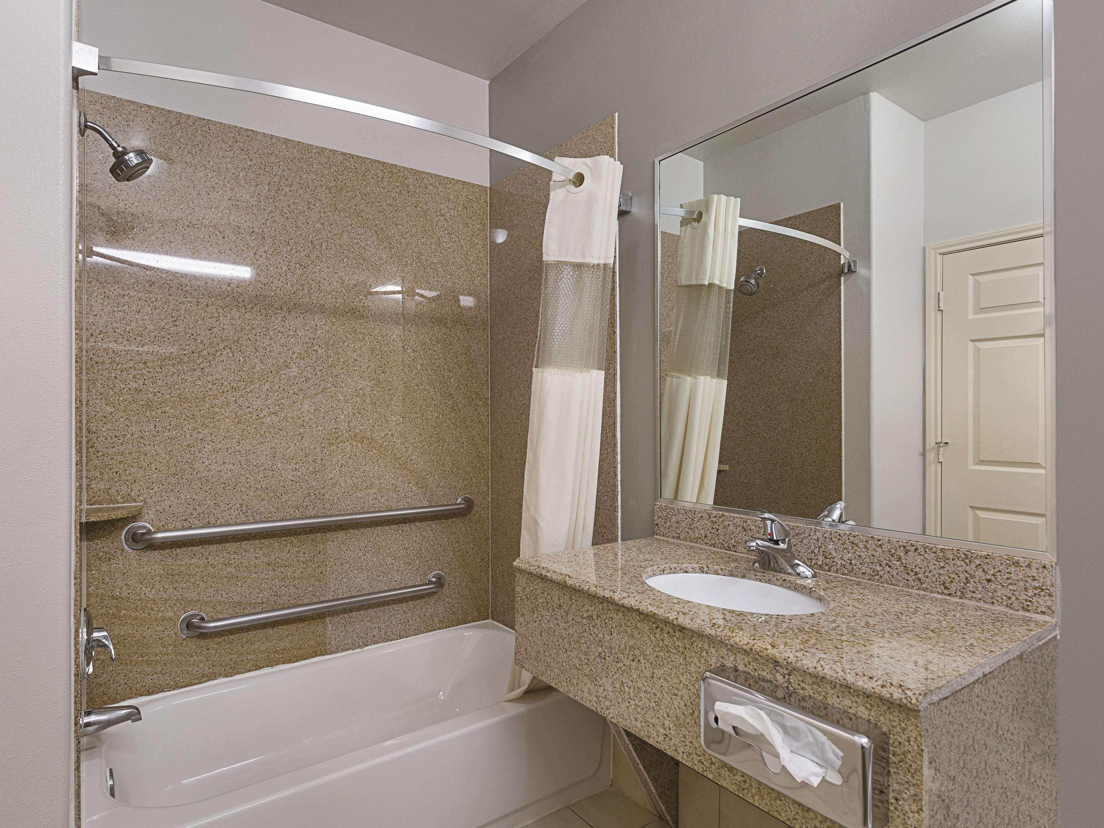Hotel La Quinta By Wyndham Deer Park Esterno foto