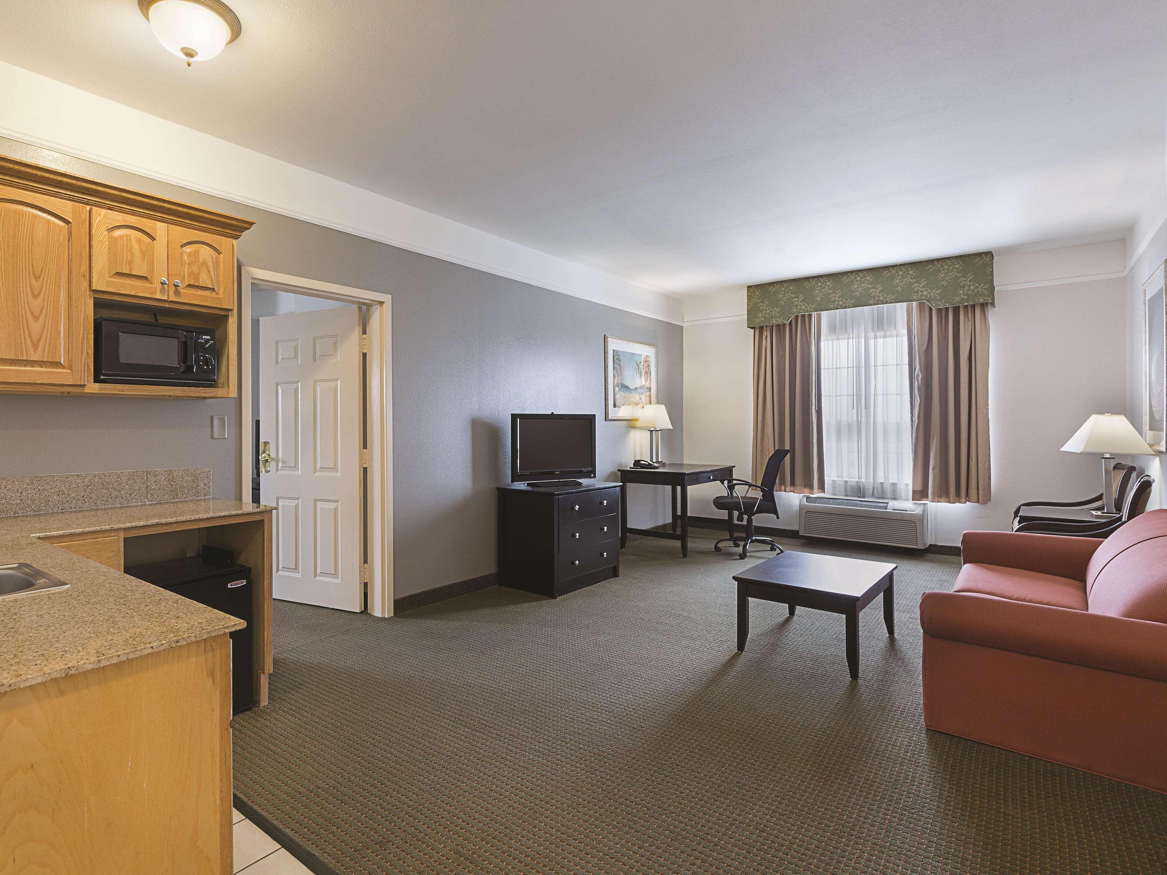 Hotel La Quinta By Wyndham Deer Park Esterno foto