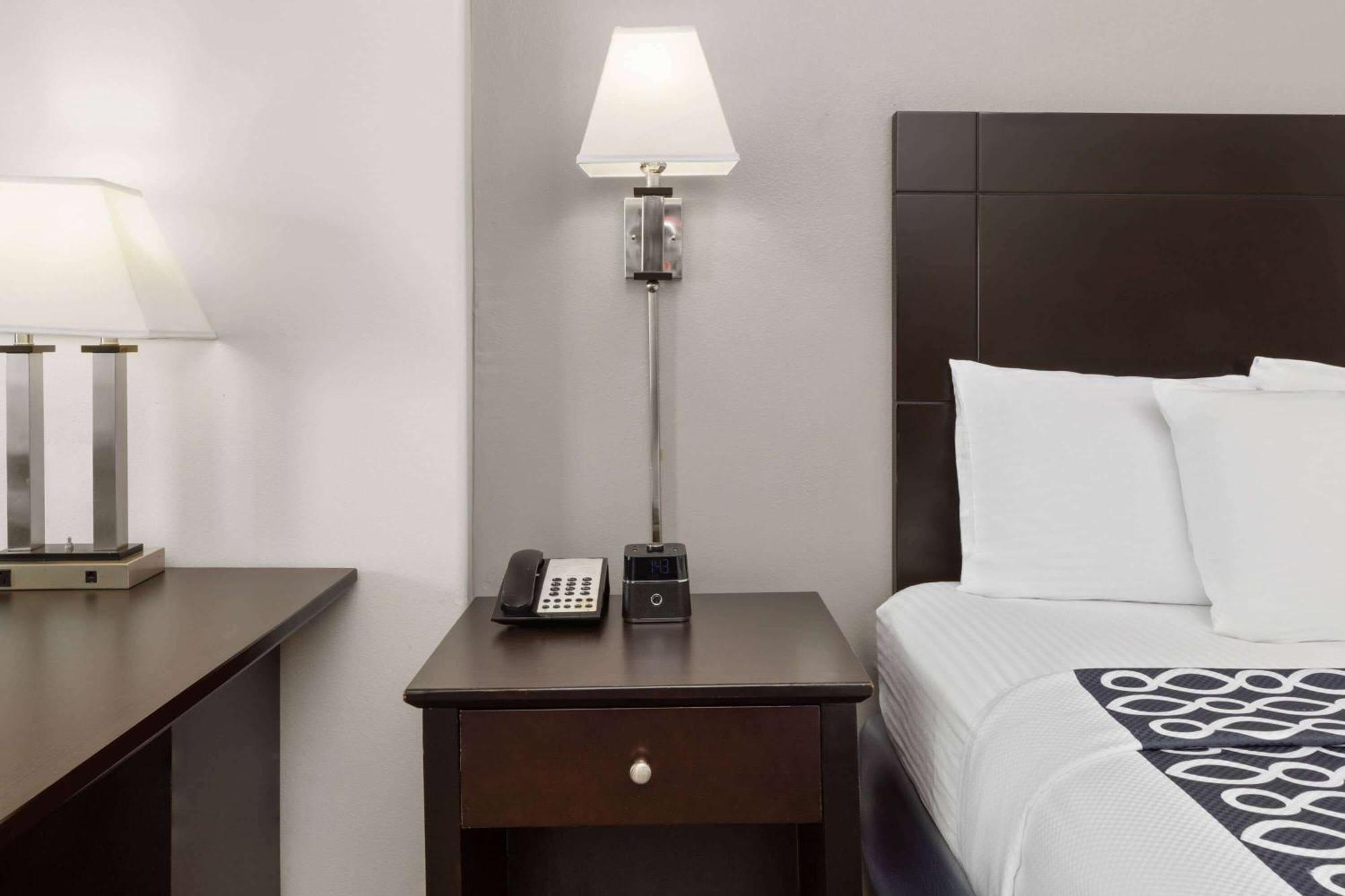 Hotel La Quinta By Wyndham Deer Park Esterno foto