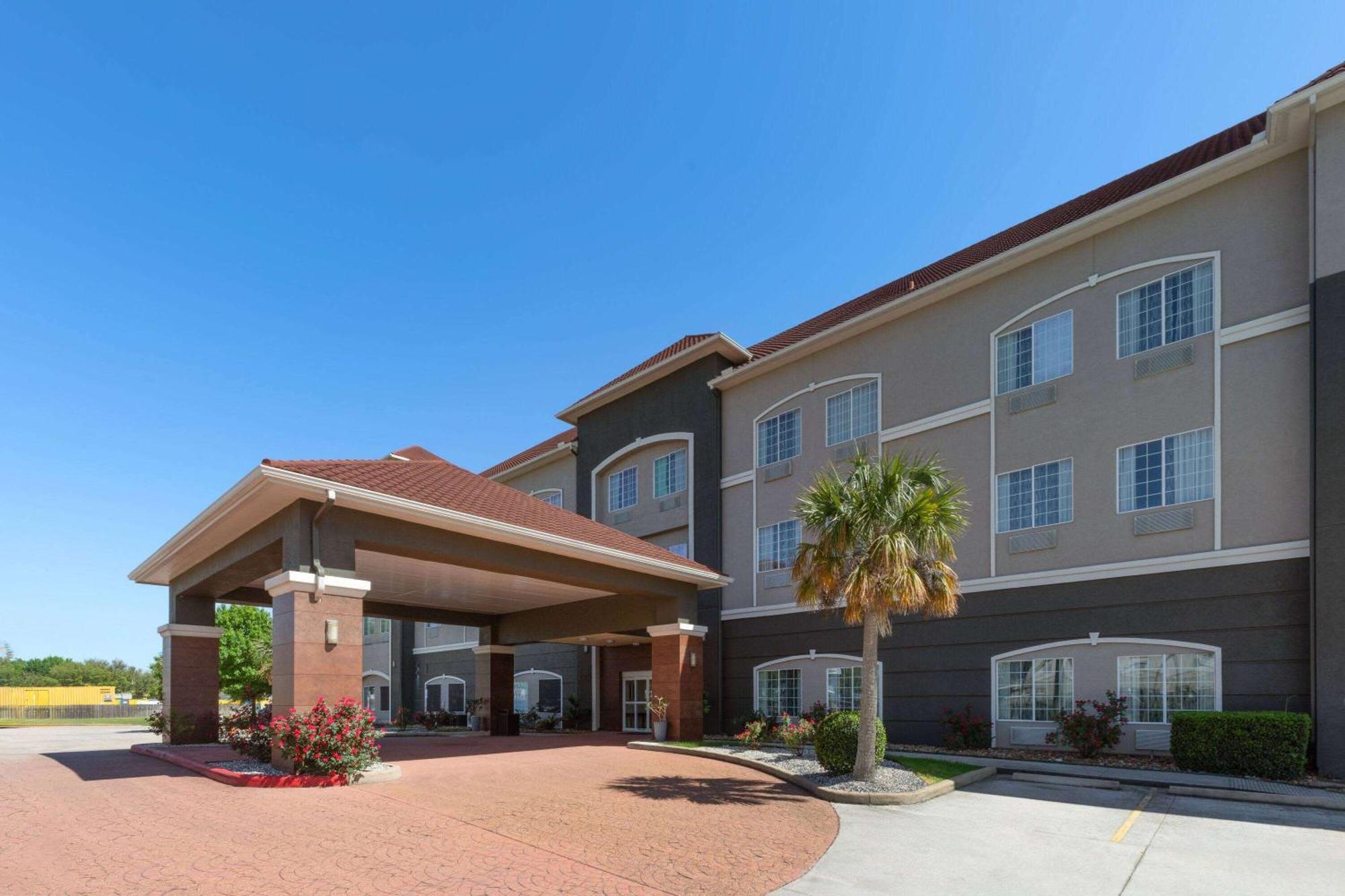 Hotel La Quinta By Wyndham Deer Park Esterno foto