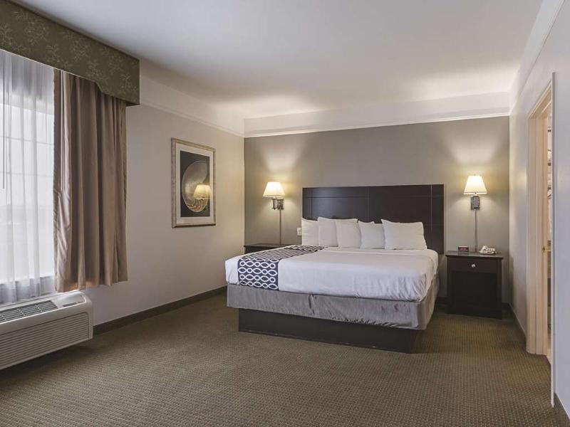 Hotel La Quinta By Wyndham Deer Park Esterno foto